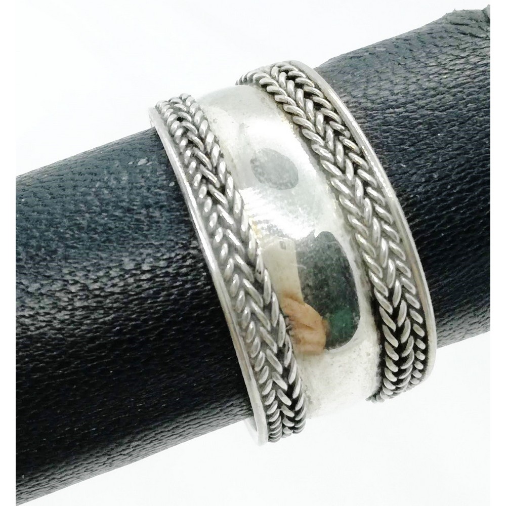 925 sterling Silver women's ring shiny in the middle Rings