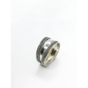925 sterling Silver women's ring shiny in the middle Rings