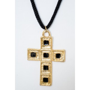 Εντυπωσιακός σταυρός σε χρυσό μοντέρνο σχήμα με μαύρο σμάλτο Κολιέ
