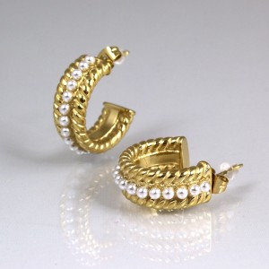 Gold stainless steel hoop earrings and pearls Gold stainless steel hoop earrings and pearls