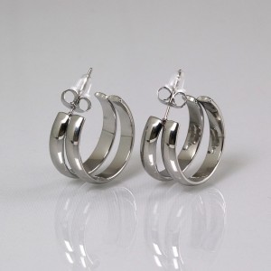 Small double hoop earrings in silver stainless steel Small double hoop earrings in silver stainless steel