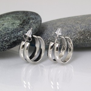 Small double hoop earrings in silver stainless steel Small double hoop earrings in silver stainless steel